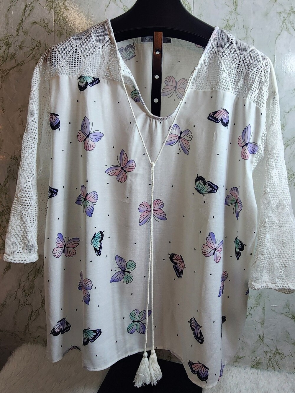 MISSLOOk White Butterfly Print and Lace Top